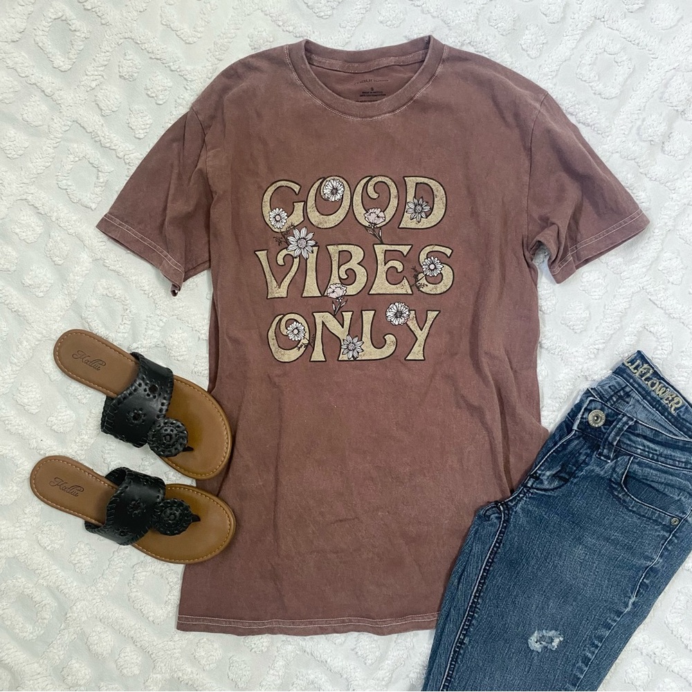 MAURICES Good Vibes Only Relaxed Fit Graphic Tee
